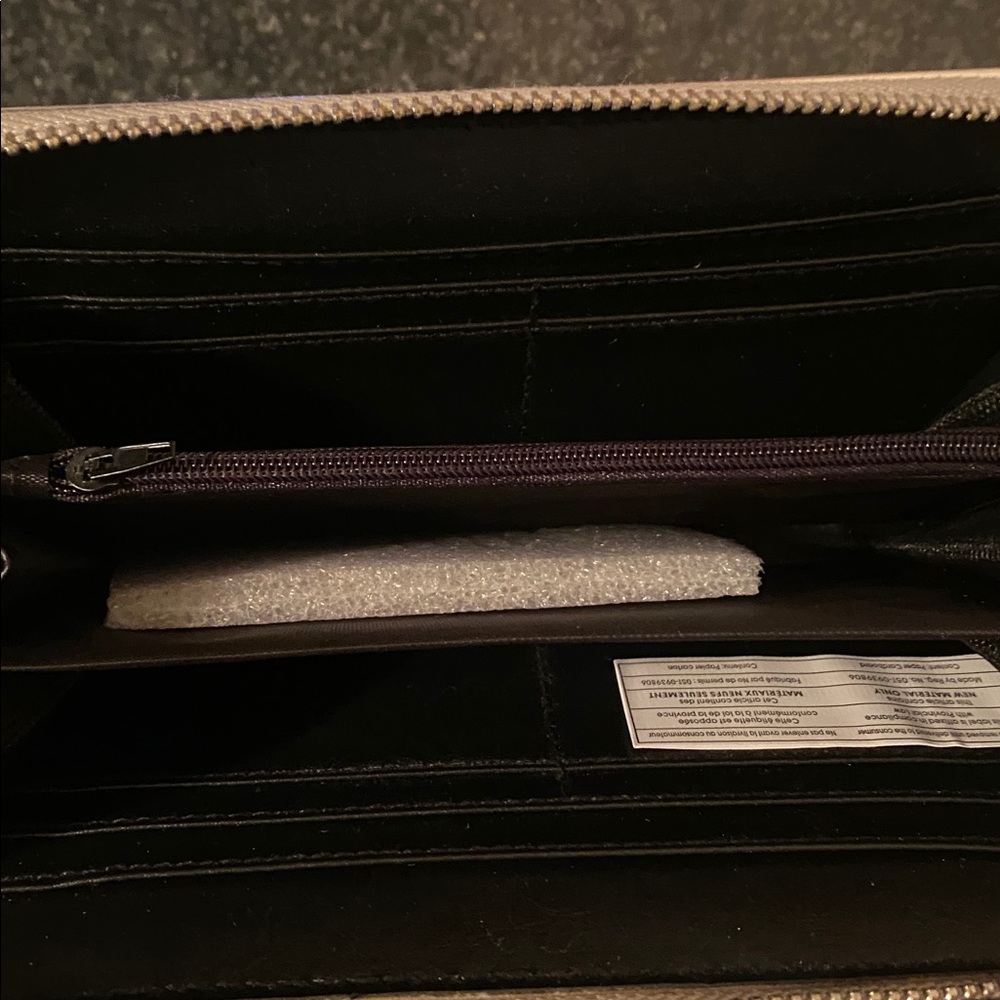 Silver Metallic Wallet - Picture 5 of 6